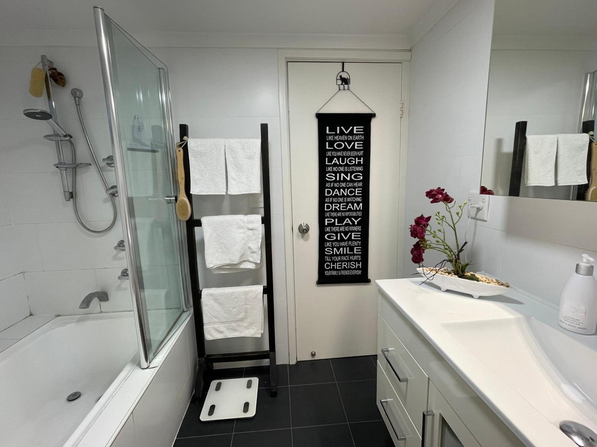 Manly Beachfront Stay Sydney Szoba fotó